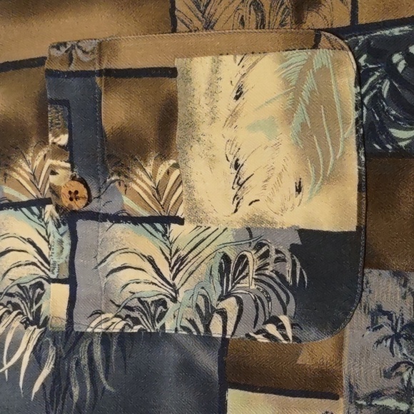 Paradise Cove Silk Men's Tropical Camp Shirt - Picture 5 of 9